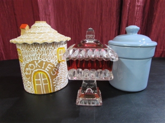 ITALIAN COOKIE JAR AND COLLECTIBLES