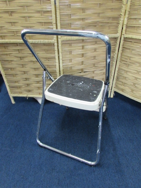 VINTAGE METAL FOLDING COSCO STEP STOOL