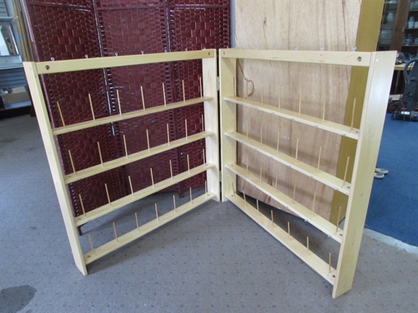 PINE WEAVING BOBBIN/SPOOL RACK