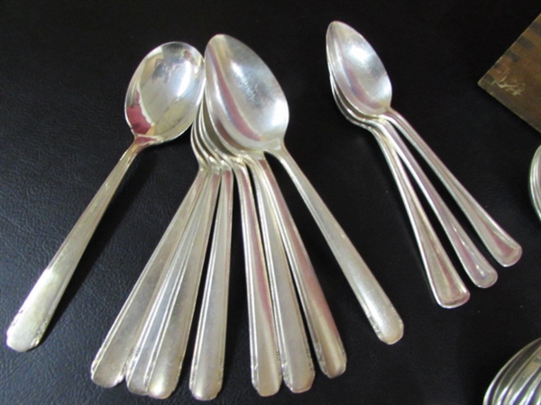 SILVERPLATE FLATWARE WITH TARNISH RESISTANT STORAGE BOX