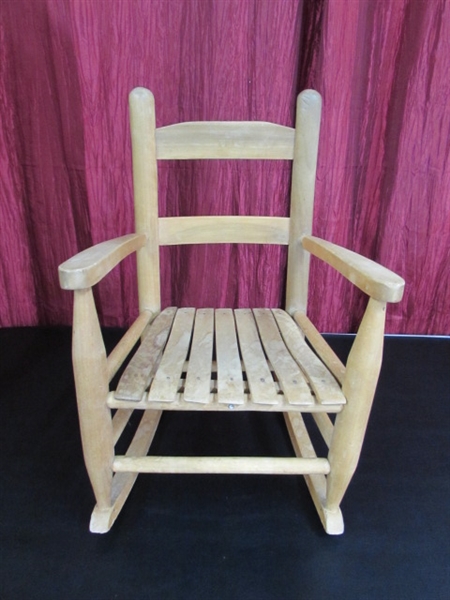 CHILDS WOOD ROCKING CHAIR