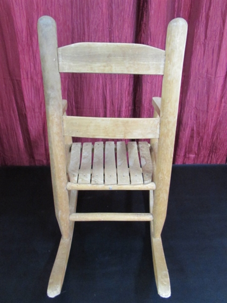 CHILDS WOOD ROCKING CHAIR