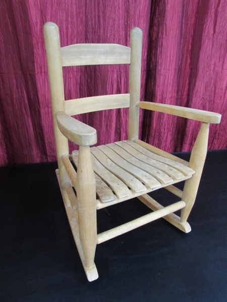 CHILDS WOOD ROCKING CHAIR