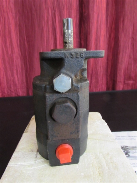 HYDRAULIC PUMP FOR A LOG SPLITTER