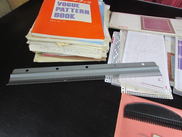 VINTAGE KNITKING KNITTING MACHINE/STAND & MISC PATTERNS