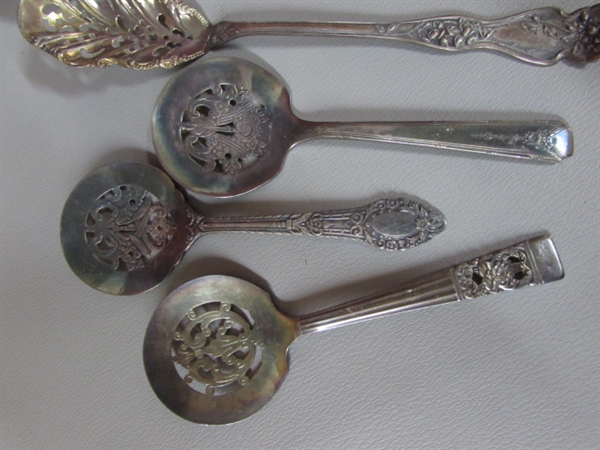 BEAUTIFUL VINTAGE/ANTIQUE SILVERPLATE UTENSILS