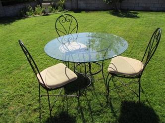 CIRCULAR WROUGHT IRON TABLE WITH 3 CHAIRS