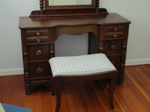 VINTAGE VANITY WITH MIRROR AND BENCH