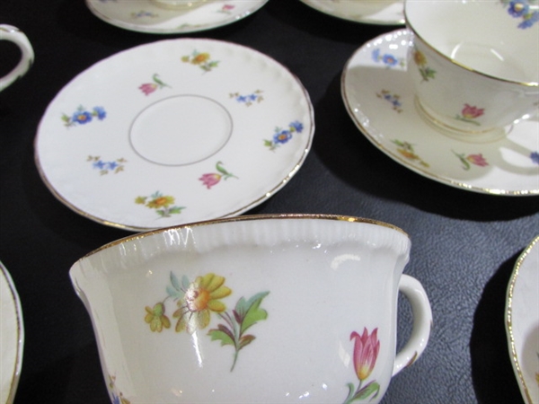 POPE-GOSSER CHINA 32-PIECE DISH SET