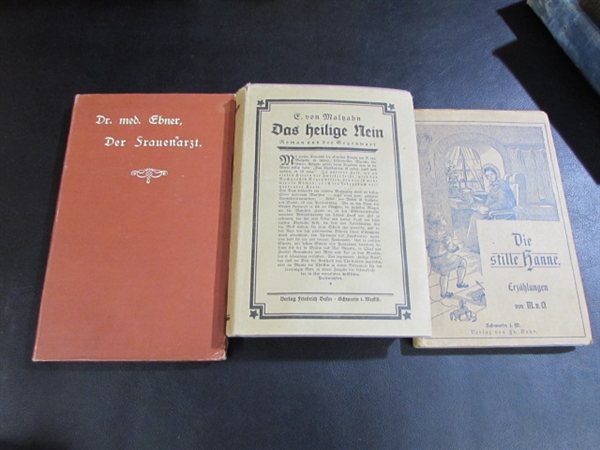 EARLY 1900'S GERMAN & ENGLISH BOOKS