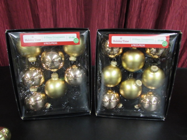 THE HOLIDAYS ARE COMING! ORNAMENTS & DECOR