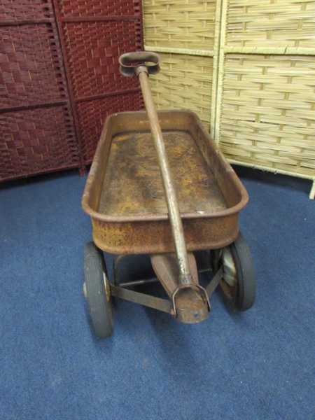 VINTAGE RADIO FLYER WAGON