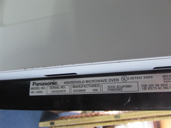 LARGE PANASONIC MICROWAVE