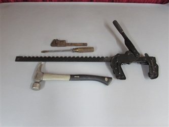 FENCE STRETCHER AND HAMMER