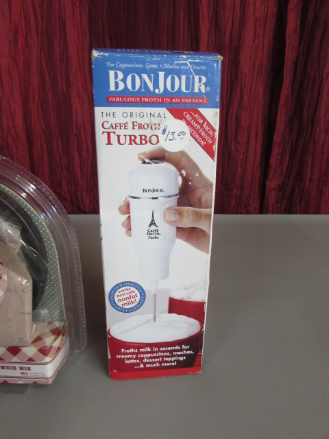 Lot Detail - BON JOUR TURBO FROTHER, IRON SKILLETS & MORE!