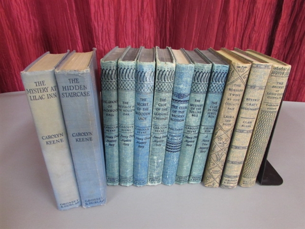 VINTAGE NANCY DREW GROSSET & DUNLAP BOOKS