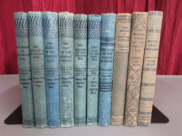 VINTAGE NANCY DREW GROSSET & DUNLAP BOOKS