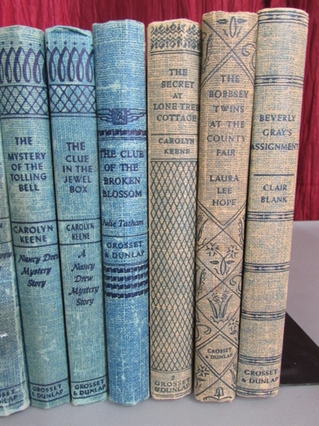 VINTAGE NANCY DREW GROSSET & DUNLAP BOOKS