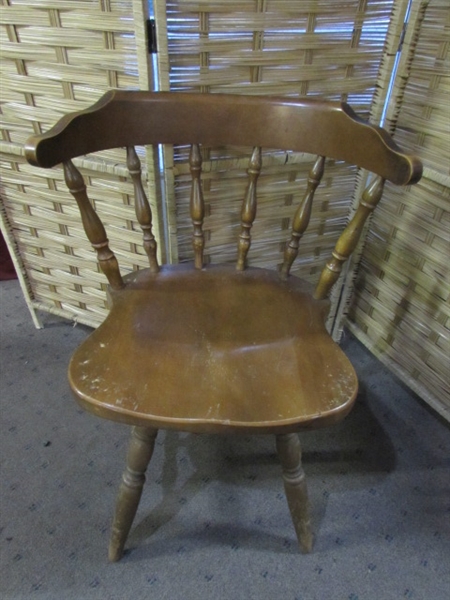 WOOD SWIVEL CHAIR