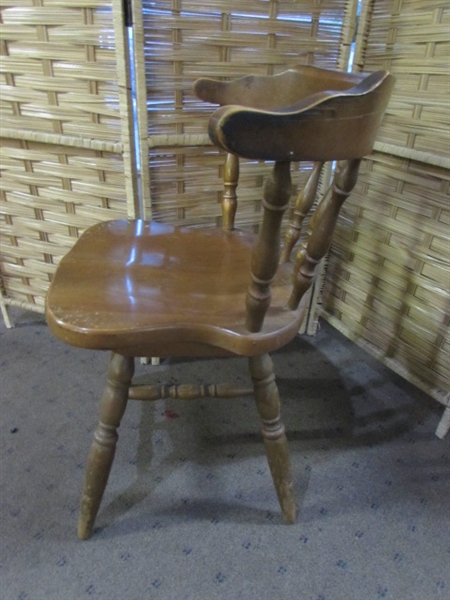 WOOD SWIVEL CHAIR