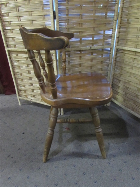 WOOD SWIVEL CHAIR