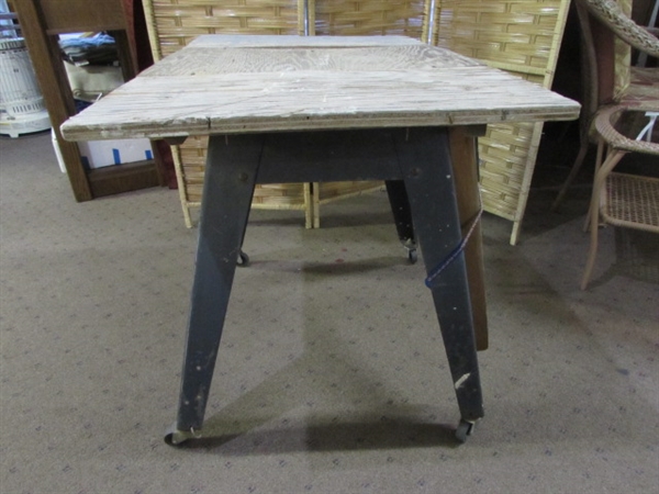 PORTABLE WORK TABLE