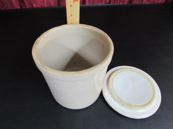 SMALL CERAMIC CROCK WITH LID