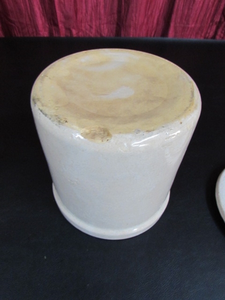 SMALL CERAMIC CROCK WITH LID