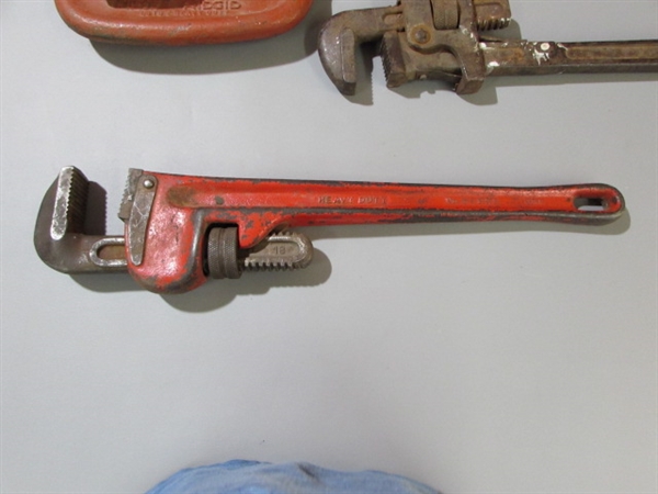 RIDGID PIPE CUTTER, PIPE WRENCH AND MORE