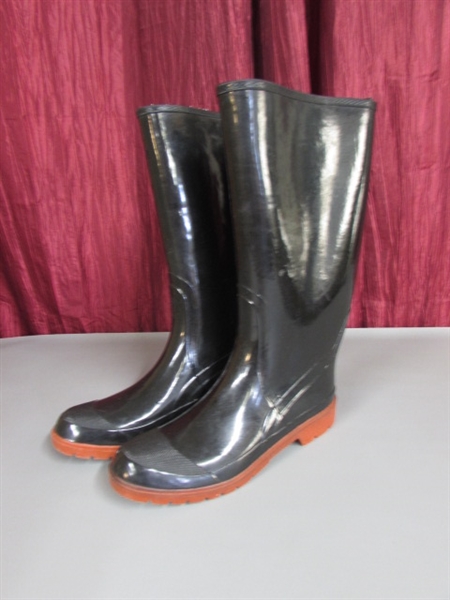 RUBBER BOOTS AND WOMENS CLOTHING