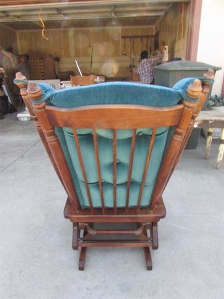 GLIDING ROCKING CHAIR