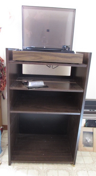 STEREO CABINET & TURNTABLE