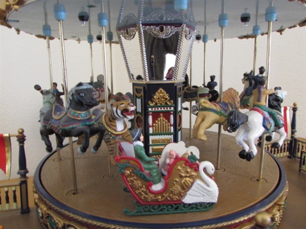 MUSICAL ANIMATED CAROUSEL