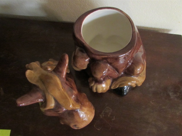 HORSE COOKIE JAR & COWBOY FERRIS WHEEL