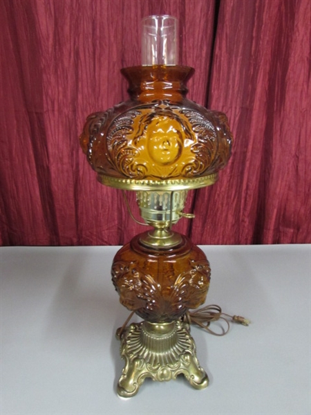 VINTAGE FENTON AMBER GLASS LAMP