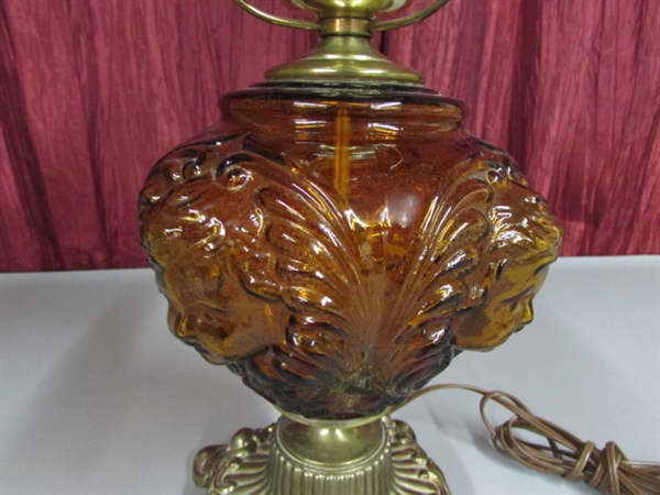 Lot Detail - Vintage Fenton Amber Glass Lamp