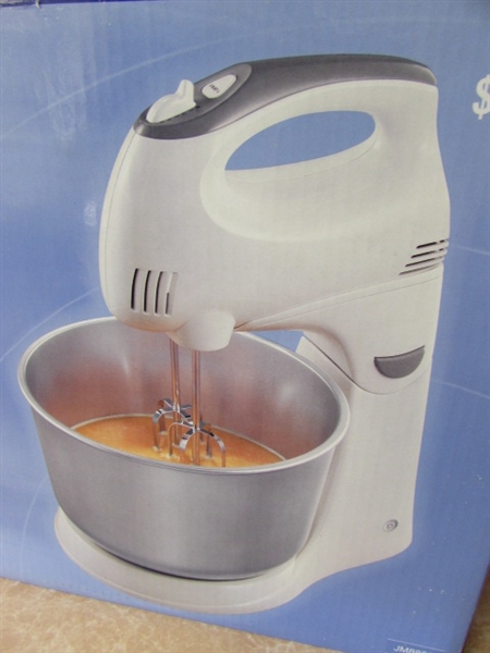 DURABRAND 5 SPEED STAND MIXER