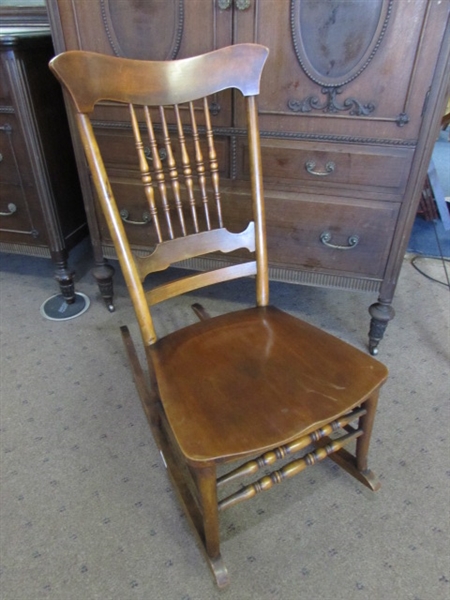 ANTIQUE LADIES SEWING ROCKER 