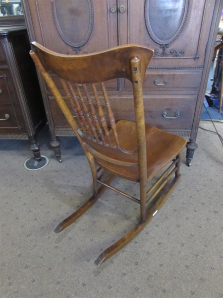 ANTIQUE LADIES SEWING ROCKER 