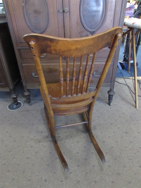 ANTIQUE LADIES SEWING ROCKER 