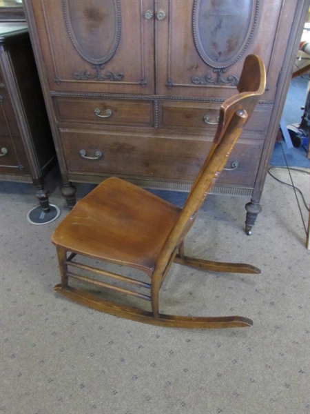 ANTIQUE LADIES SEWING ROCKER 