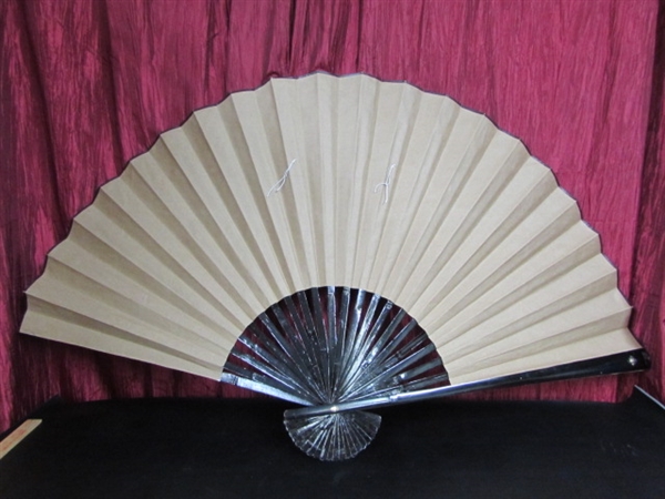 CHINESE WALL FAN