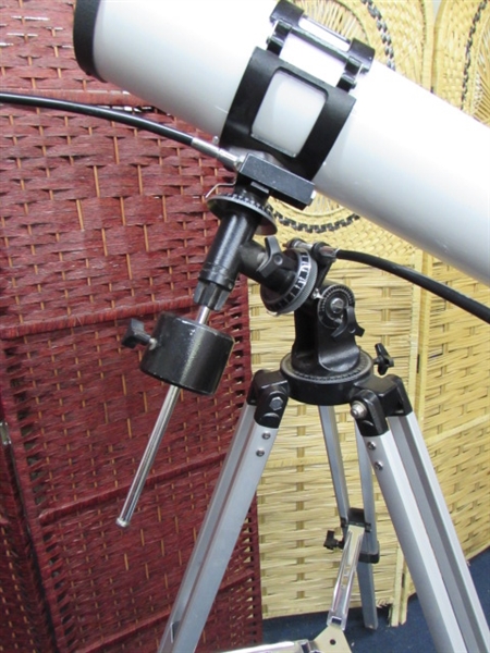 MEAD TELESCOPE