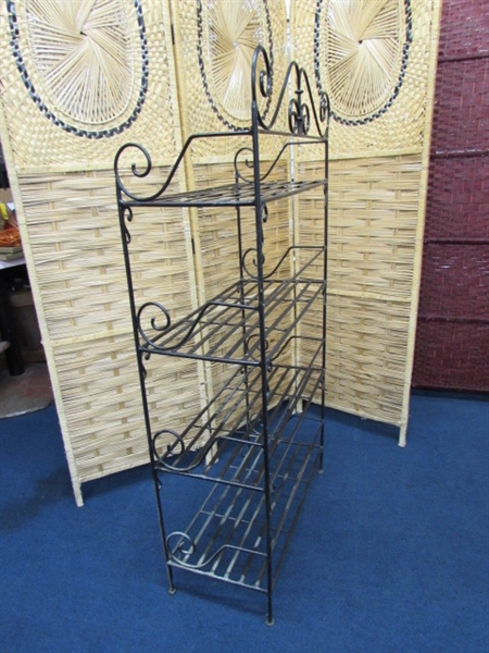 VINTAGE METAL SHELVING UNIT