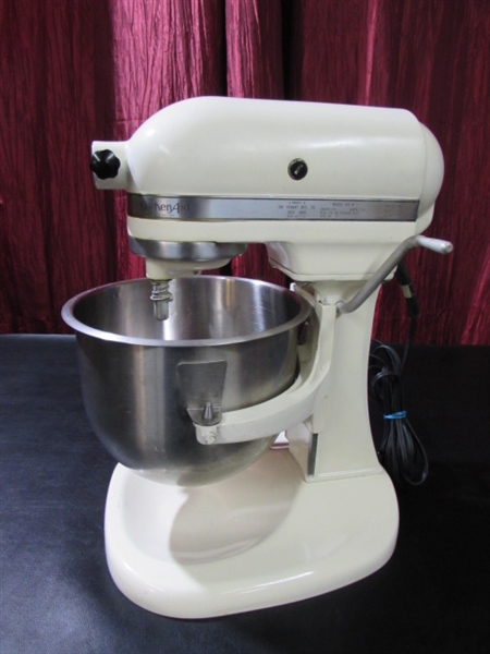 VINTAGE KITCHEN AID MIXER