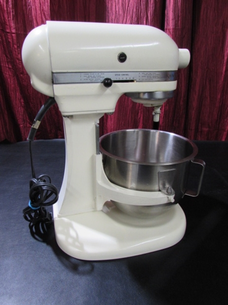 VINTAGE KITCHEN AID MIXER