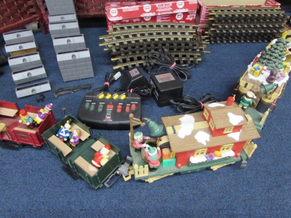 LARGE CHRISTMAS TRAIN SET - COMPLETE AND READY TO ASSEMBLE IN YOUR SPACE!