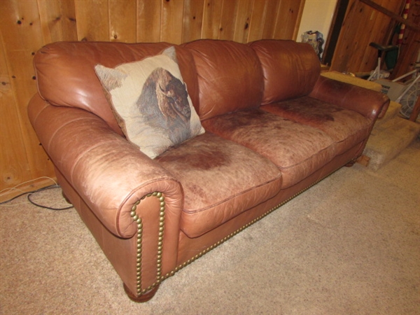 FLEXSTEEL LEATHER COUCH