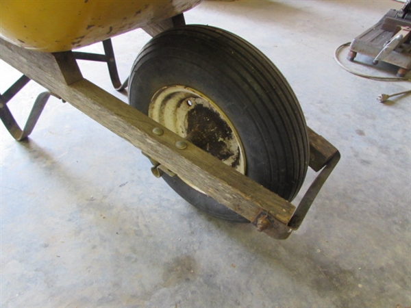 METAL WHEELBARROW
