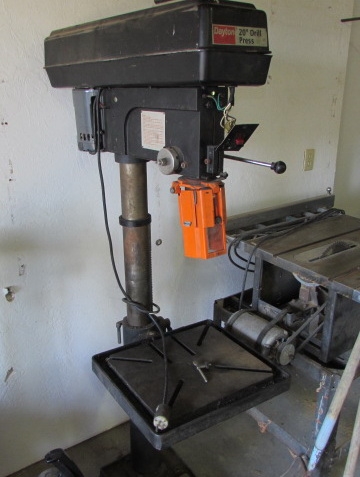 LARGE FLOOR MOUNT DRILL PRESS